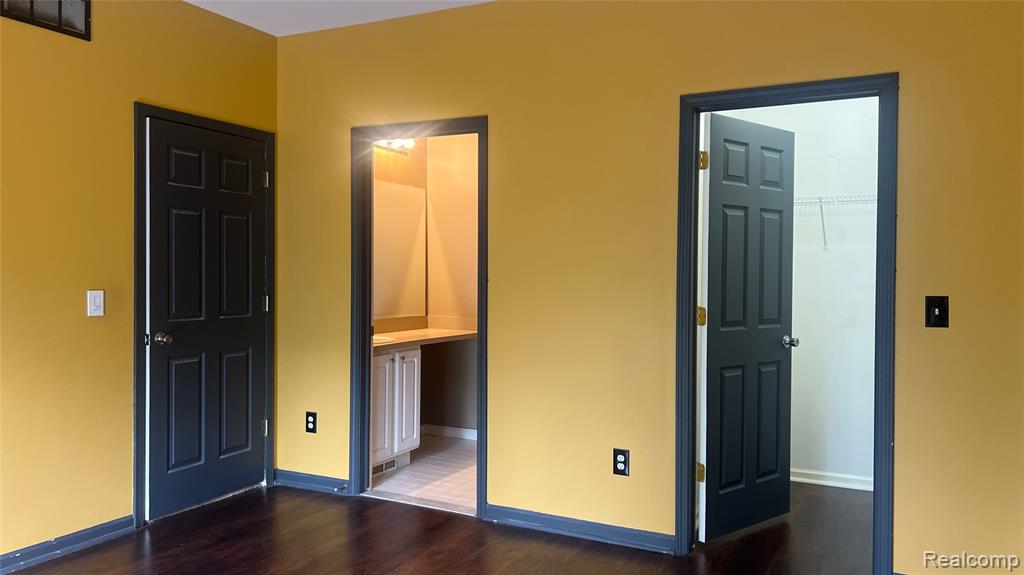 14303 Vauxhall Drive Property Photo 11