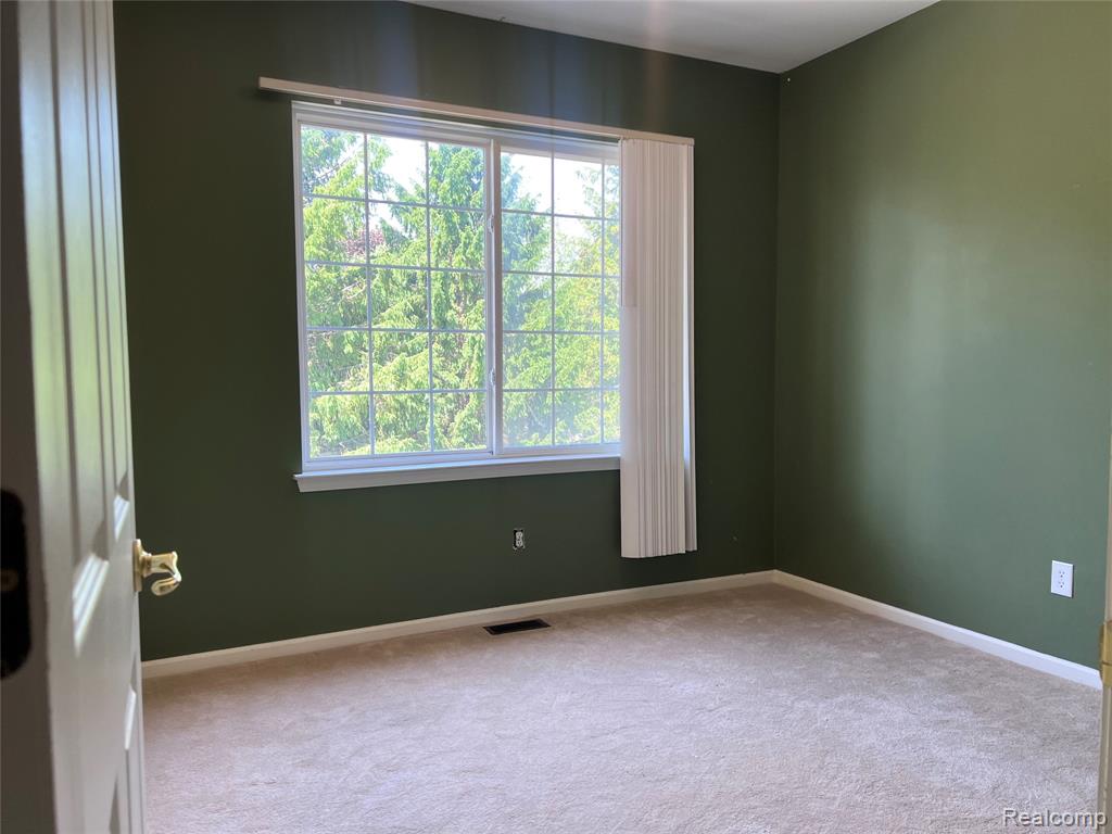 14303 Vauxhall Drive Property Photo 15