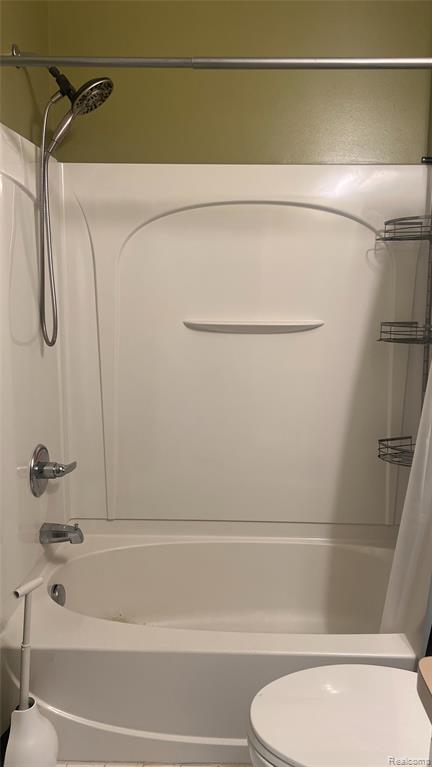 14303 Vauxhall Drive Property Photo 19