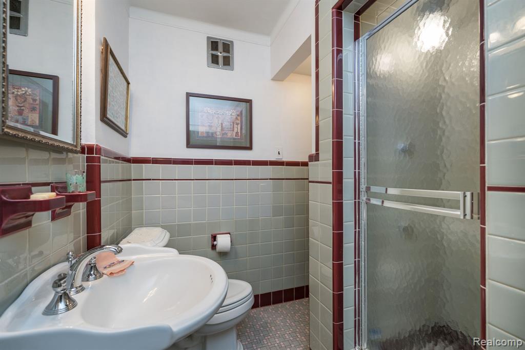 28090 Sunset Boulevard Property Photo 19