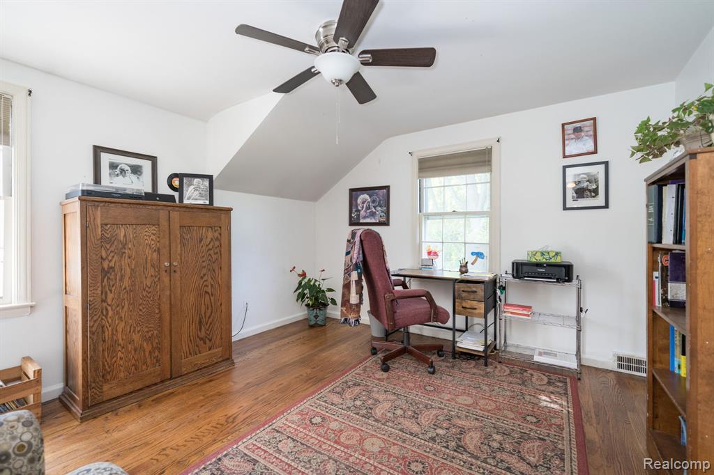 28090 Sunset Boulevard Property Photo 26