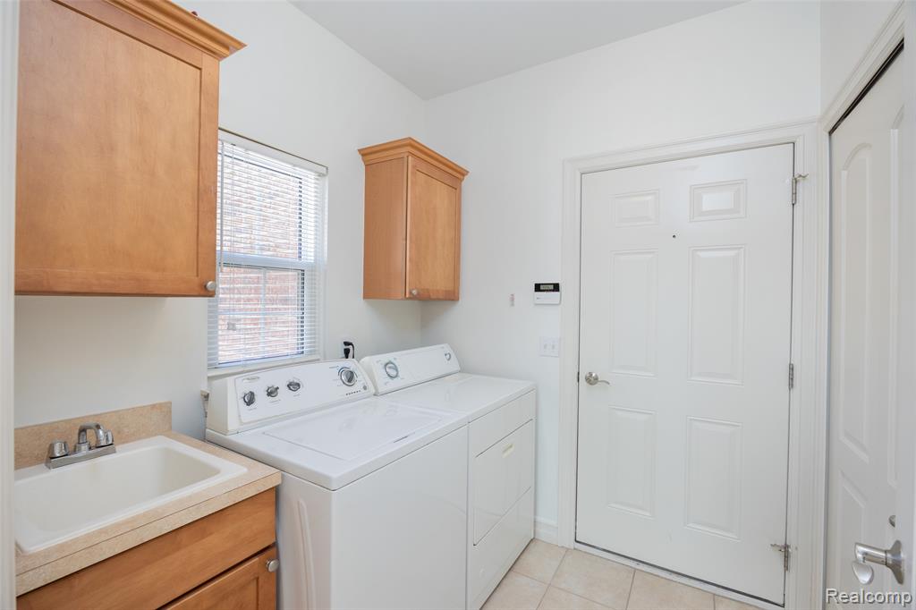 49290 Wayburn Drive Property Photo 8