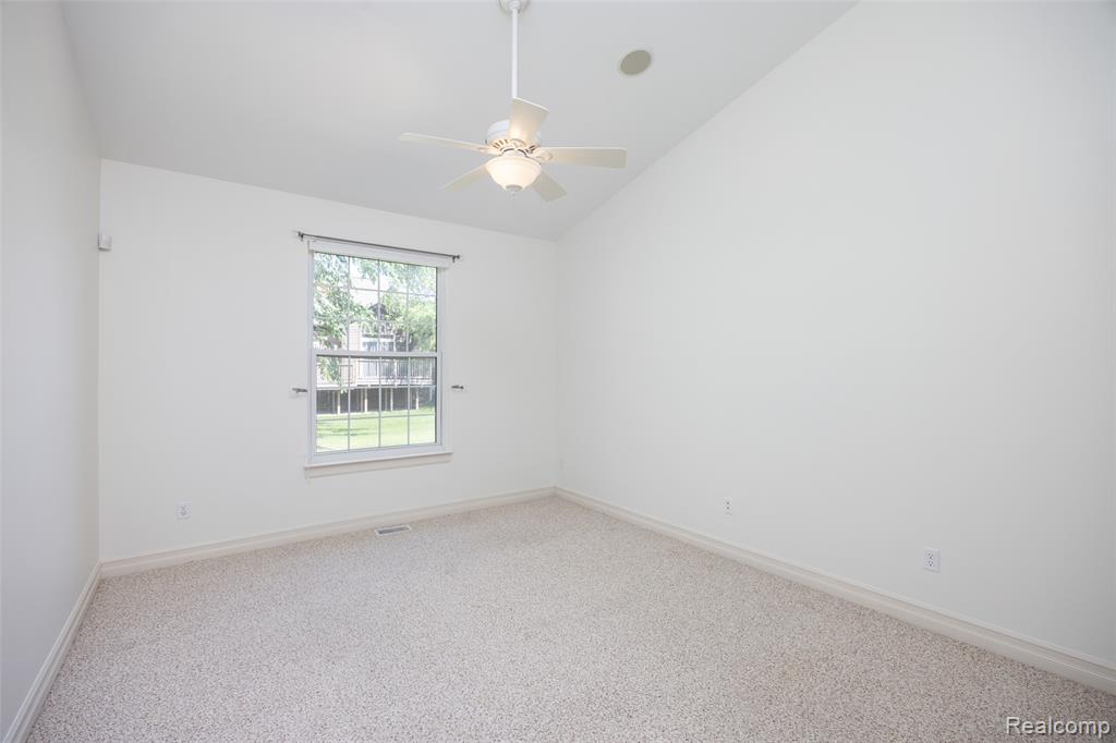 49290 Wayburn Drive Property Photo 15
