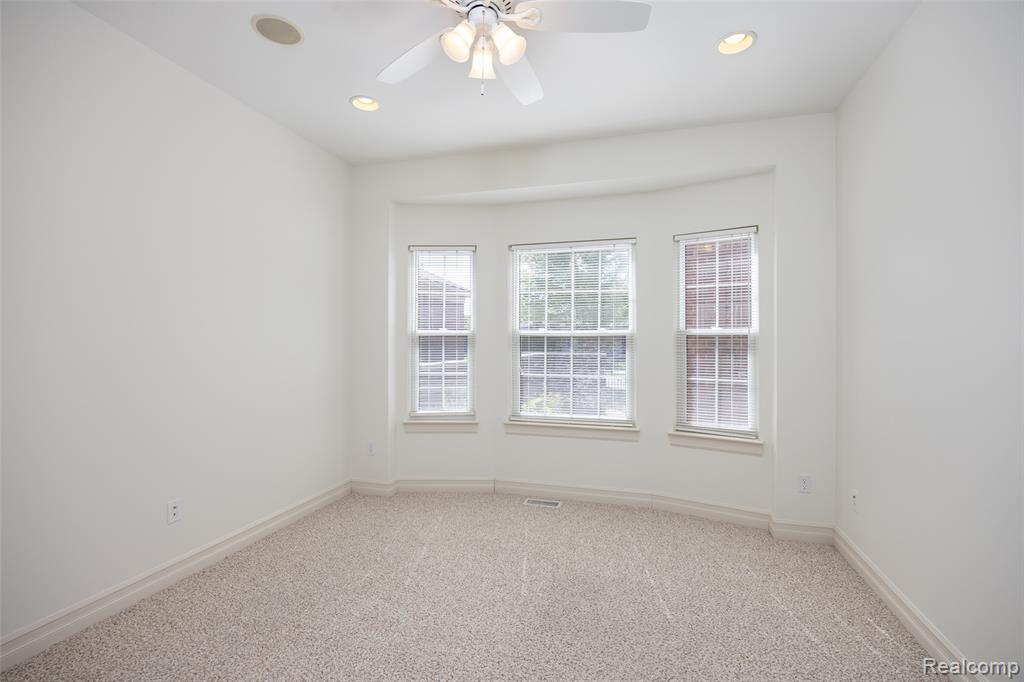 49290 Wayburn Drive Property Photo 18