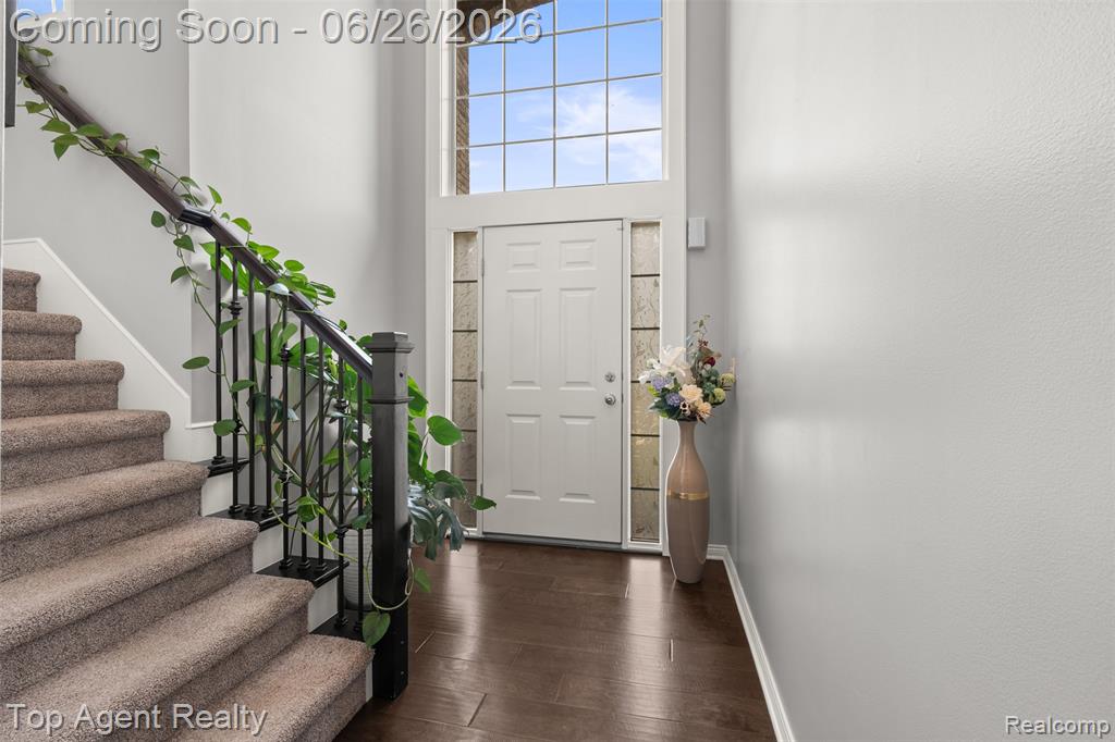13826 Grandeur Avenue Property Photo 4