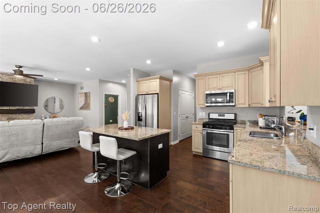 13826 Grandeur Avenue Property Photo 15