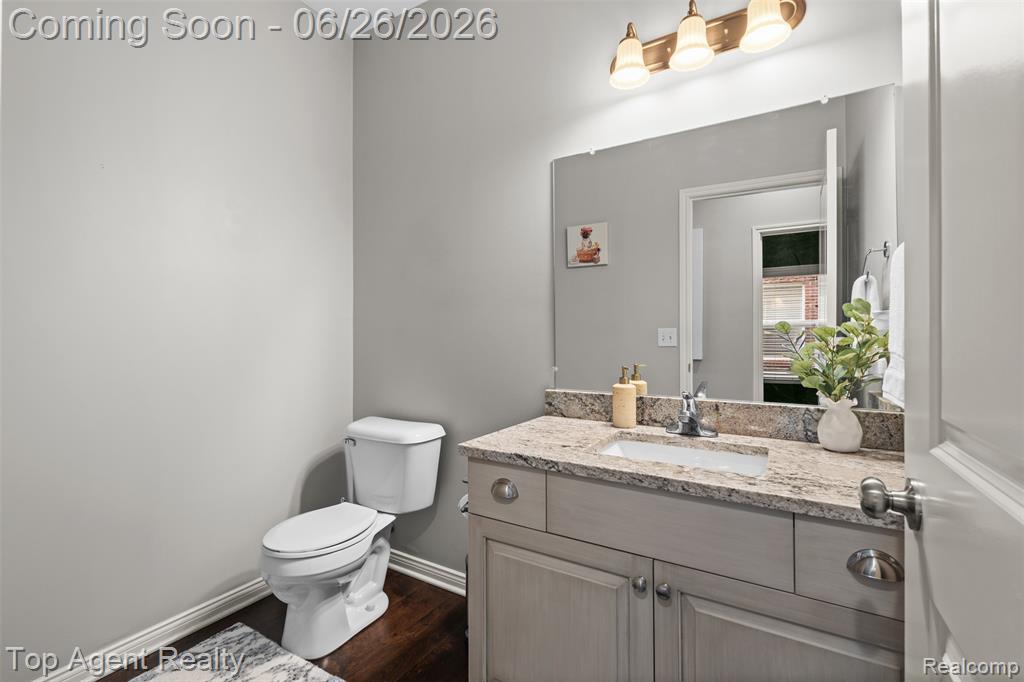 13826 Grandeur Avenue Property Photo 21