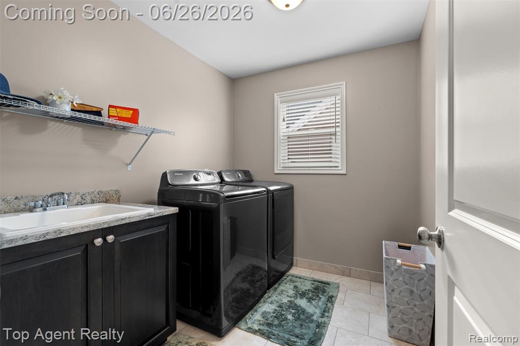 13826 Grandeur Avenue Property Photo 33