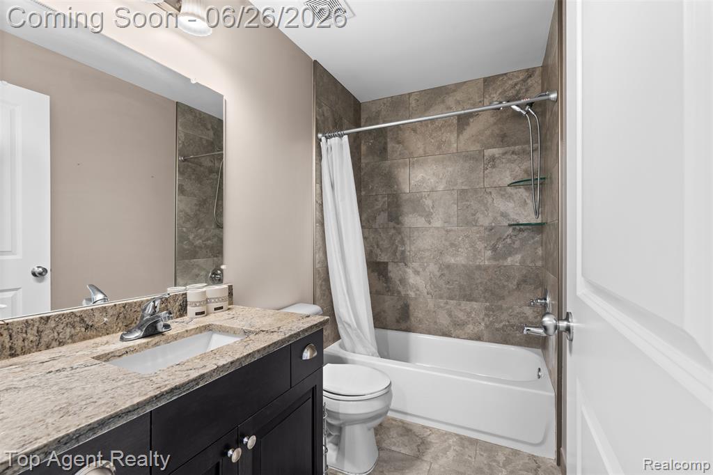 13826 Grandeur Avenue Property Photo 34