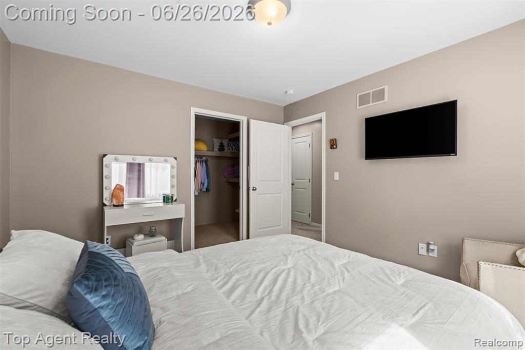 13826 Grandeur Avenue Property Photo 36