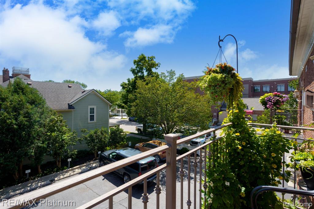 206 E Liberty Street Property Photo 12