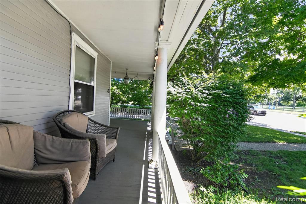 315 E Michigan Avenue Property Photo 5