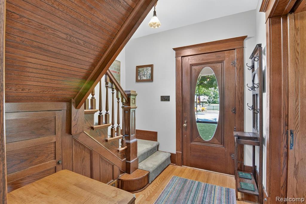 315 E Michigan Avenue Property Photo 7