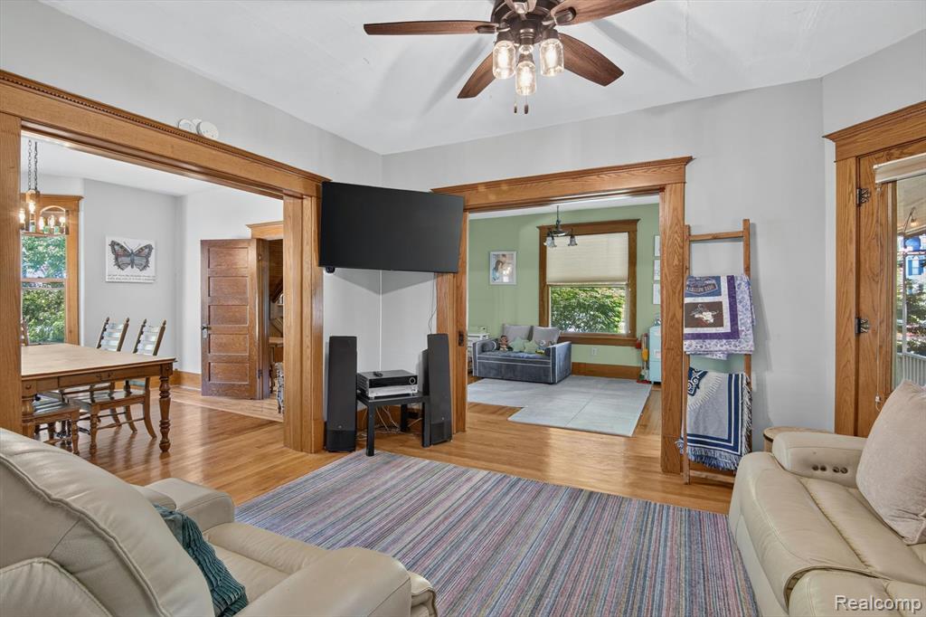 315 E Michigan Avenue Property Photo 12