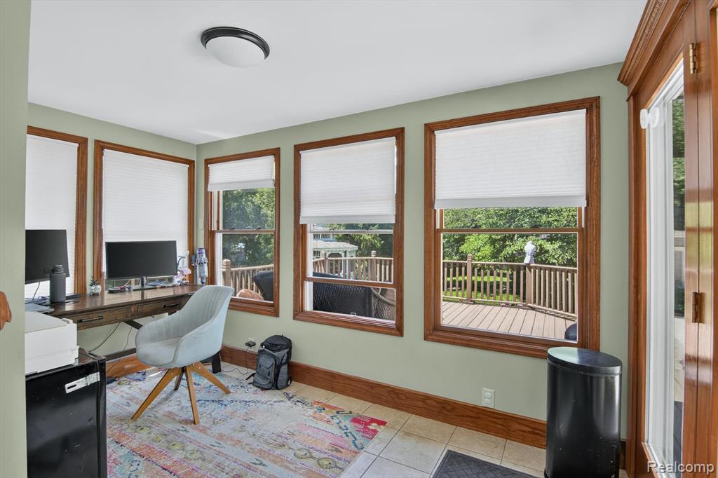 315 E Michigan Avenue Property Photo 15