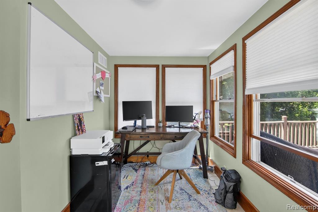 315 E Michigan Avenue Property Photo 16