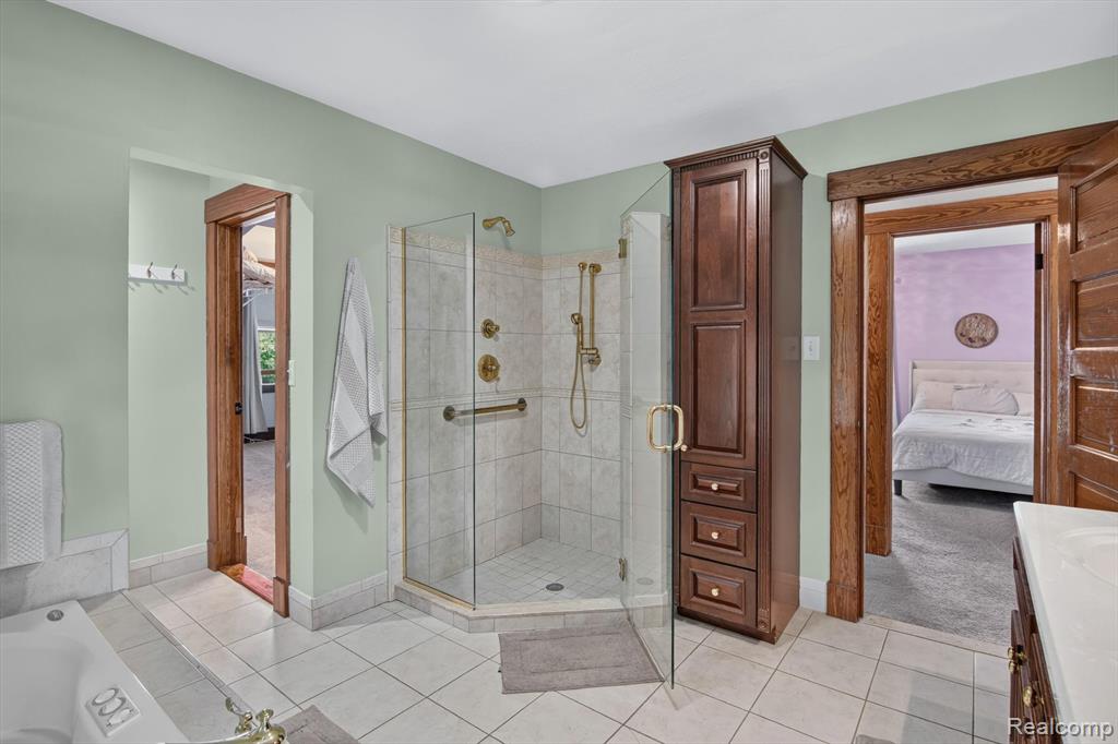 315 E Michigan Avenue Property Photo 31