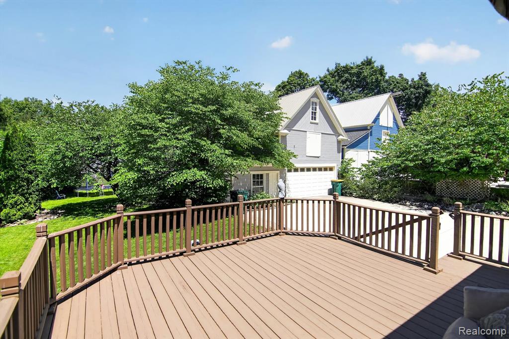 315 E Michigan Avenue Property Photo 41