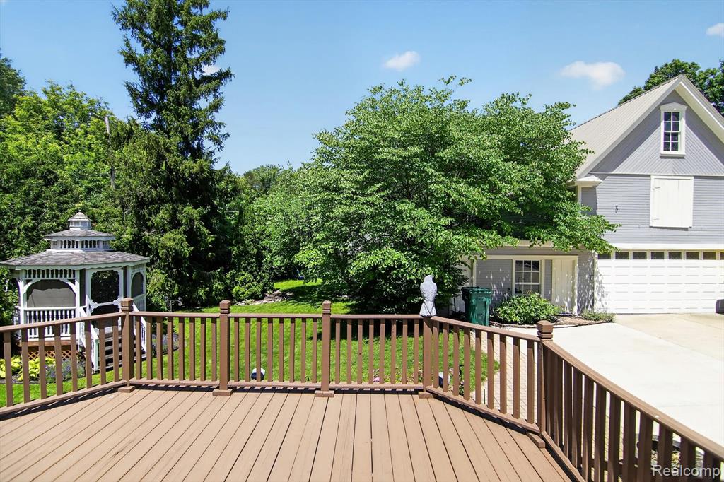 315 E Michigan Avenue Property Photo 42