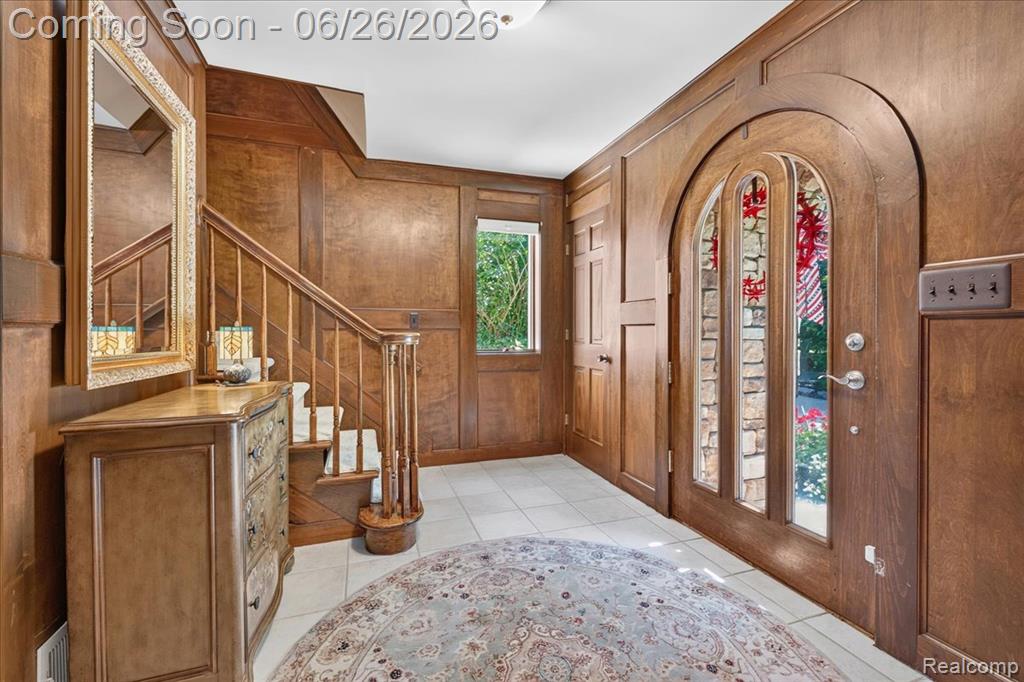 29498 E River Road Property Photo 4