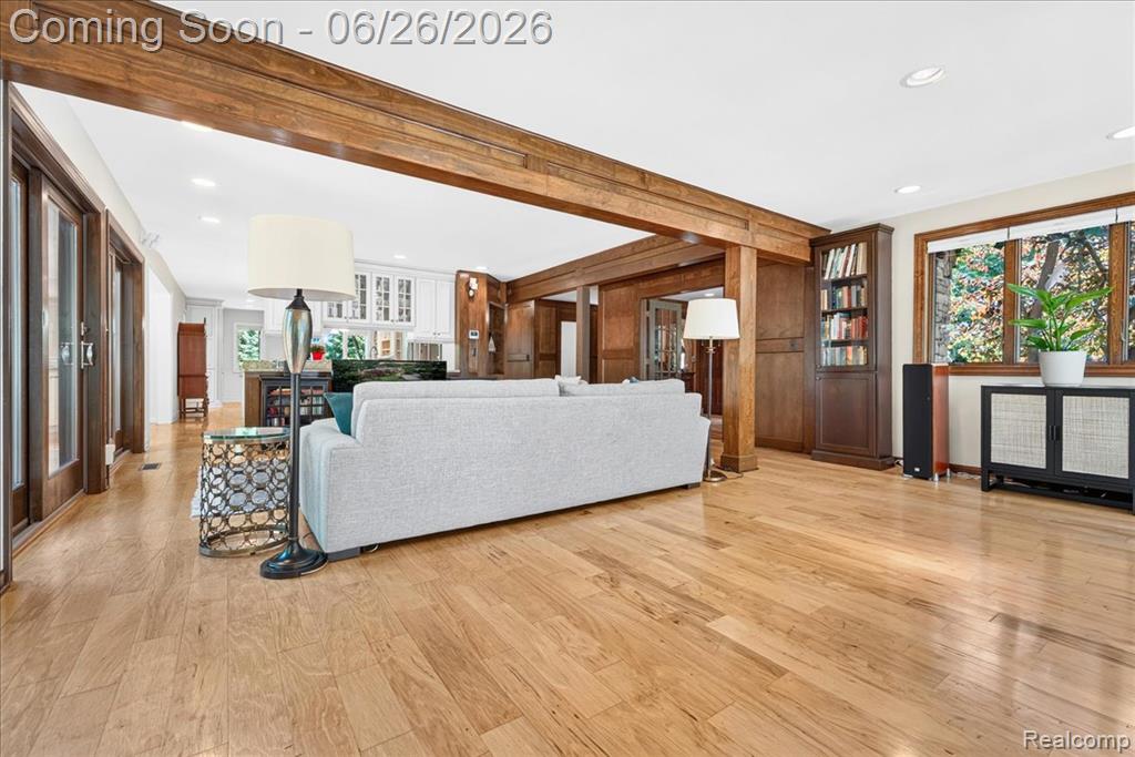 29498 E River Road Property Photo 22