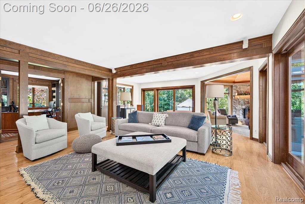 29498 E River Road Property Photo 23