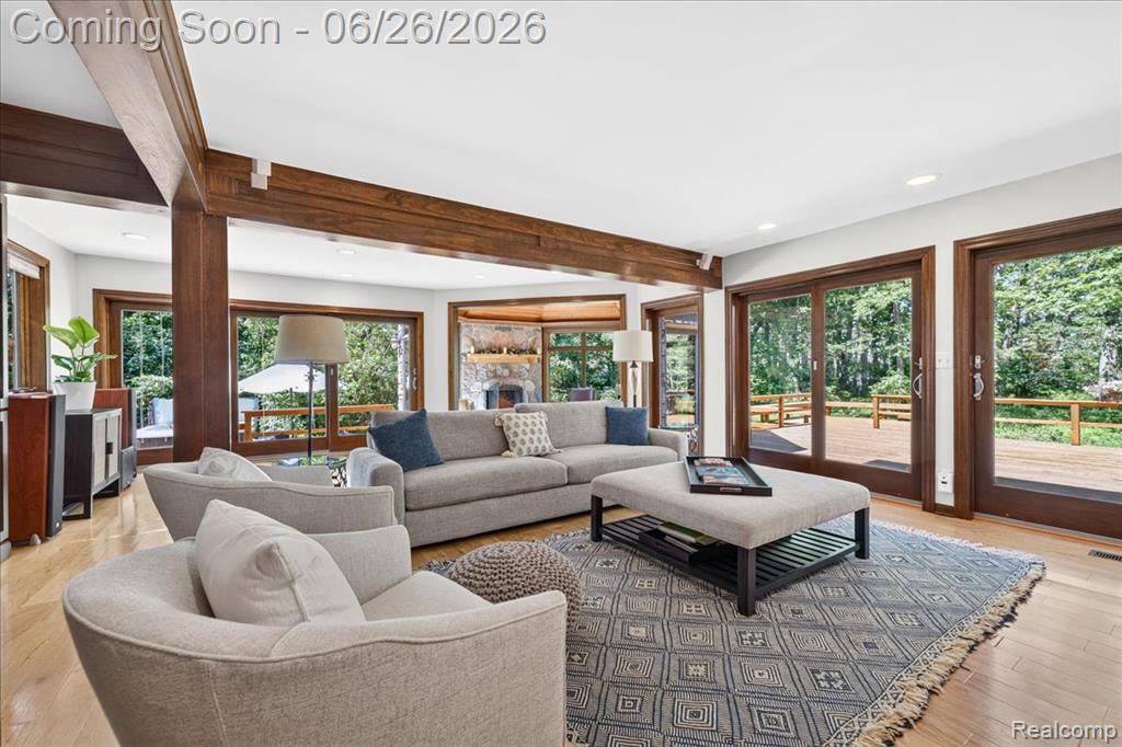 29498 E River Road Property Photo 24
