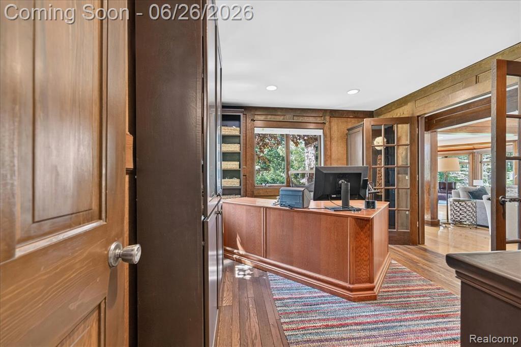 29498 E River Road Property Photo 27