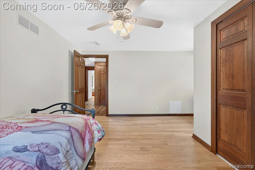 29498 E River Road Property Photo 32