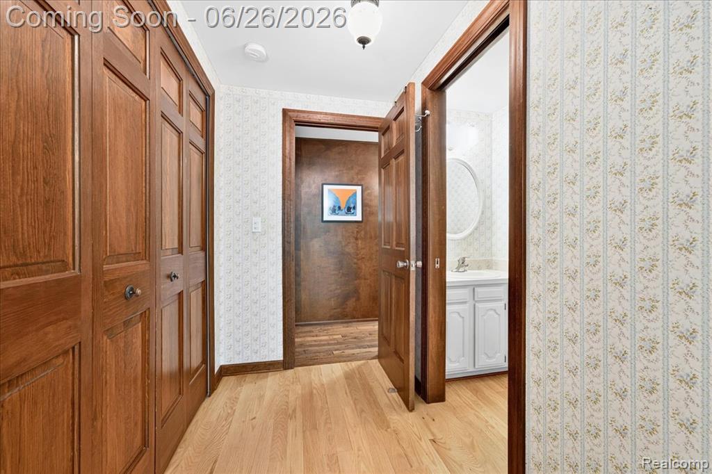 29498 E River Road Property Photo 37
