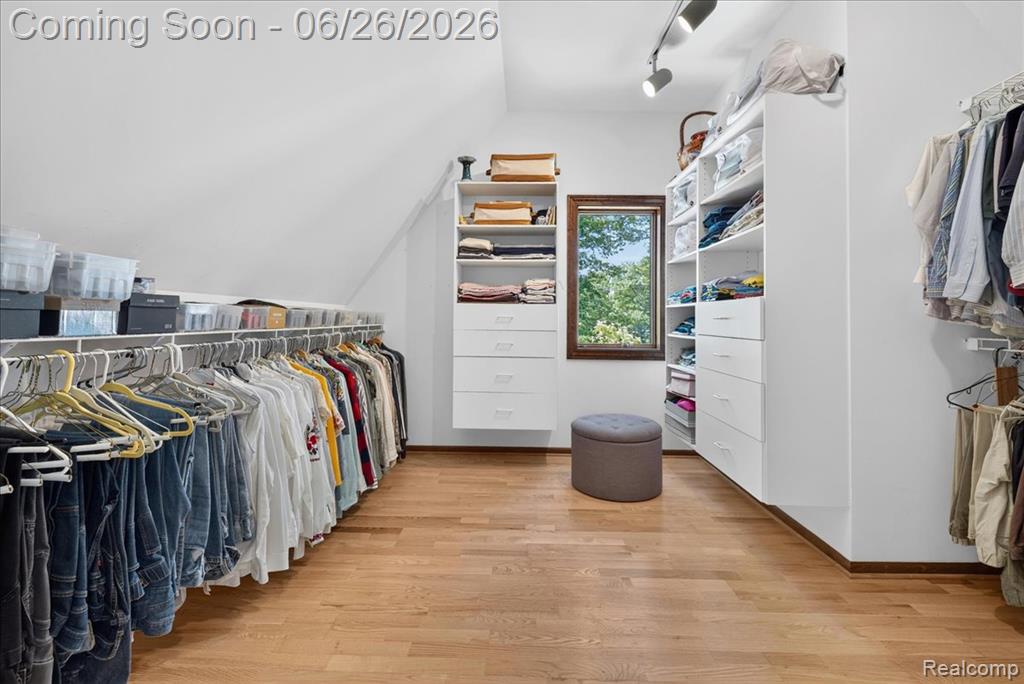29498 E River Road Property Photo 43