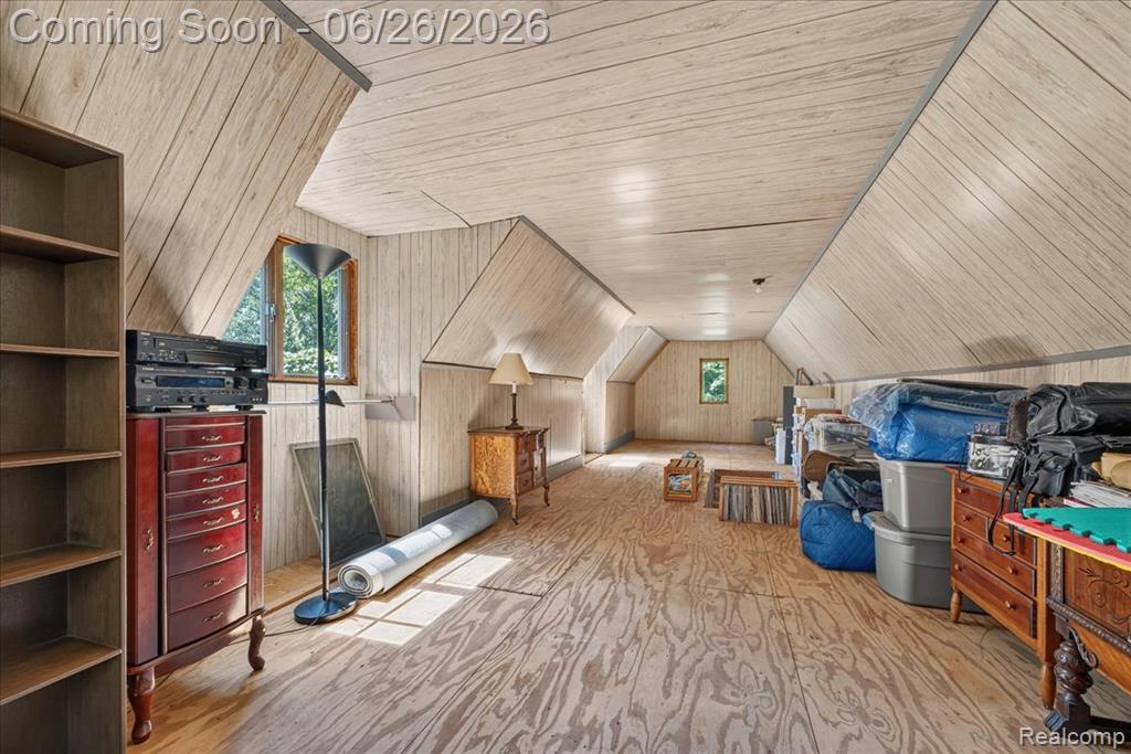 29498 E River Road Property Photo 45