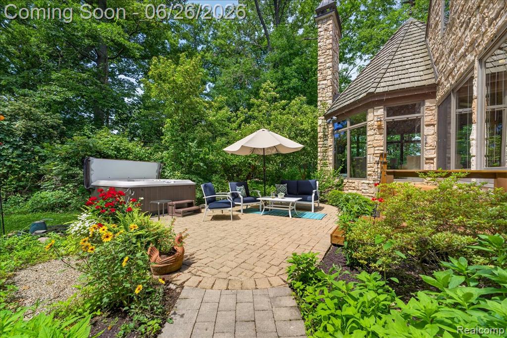 29498 E River Road Property Photo 50