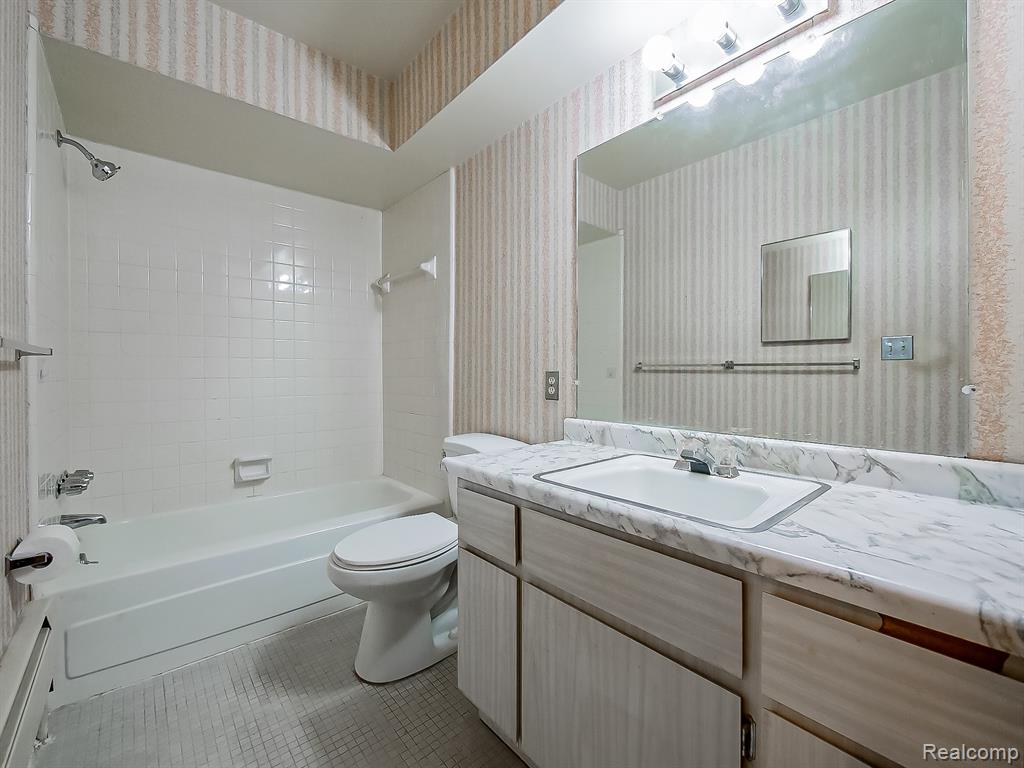 32125 Beaconsfield Street Property Photo 7