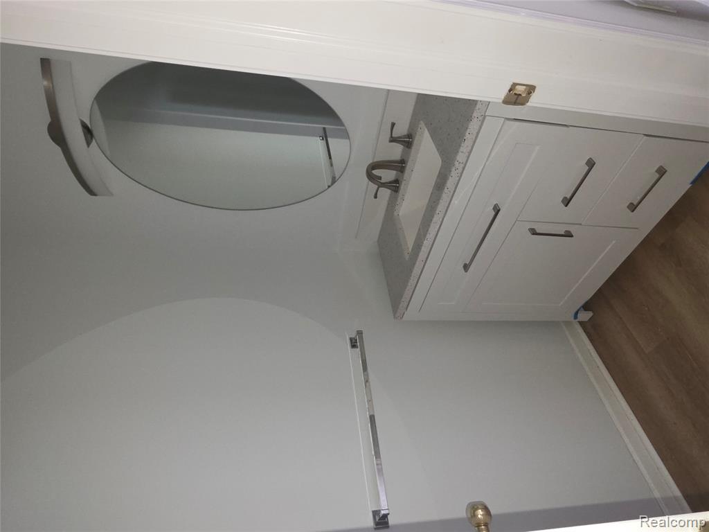 4065 Radcliff Drive Property Photo 8