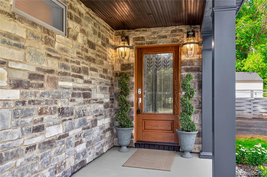 4860 Bluebush Road Property Photo 4