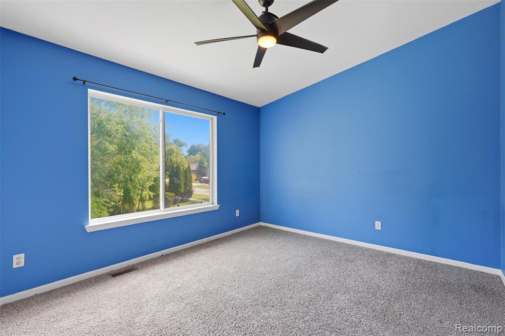 1099 Carriage Hill Drive Property Photo 23