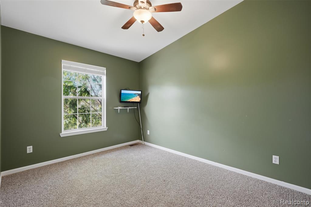 1099 Carriage Hill Drive Property Photo 24