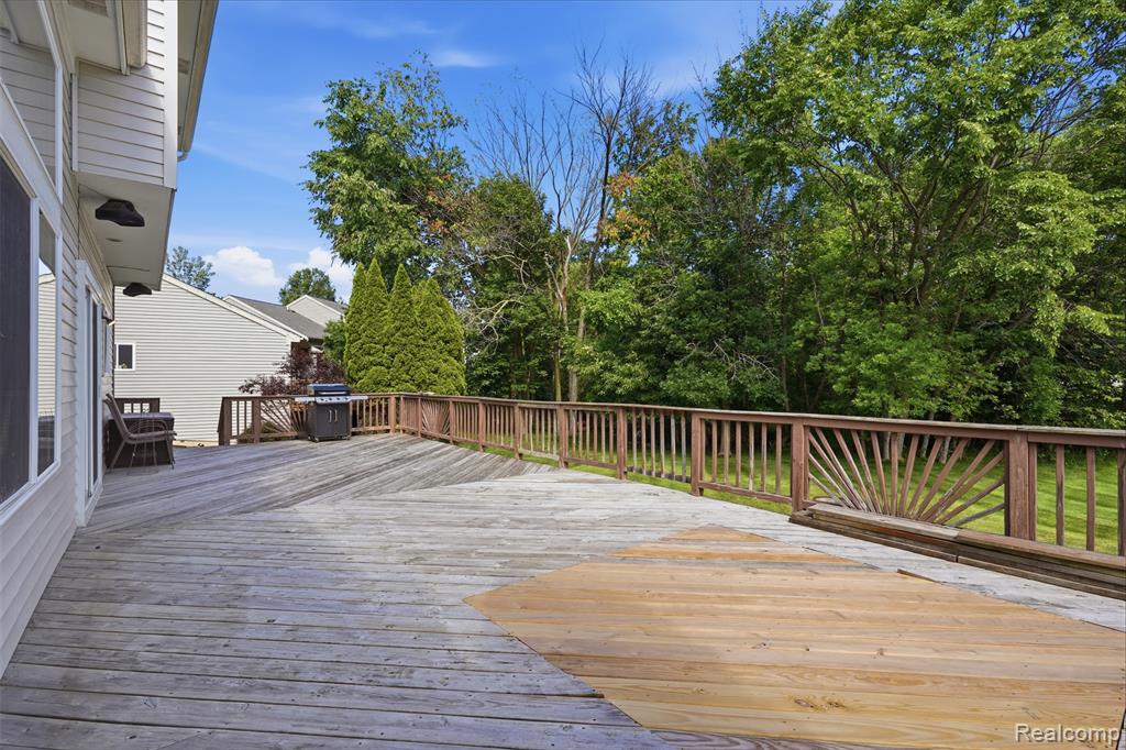 1099 Carriage Hill Drive Property Photo 30