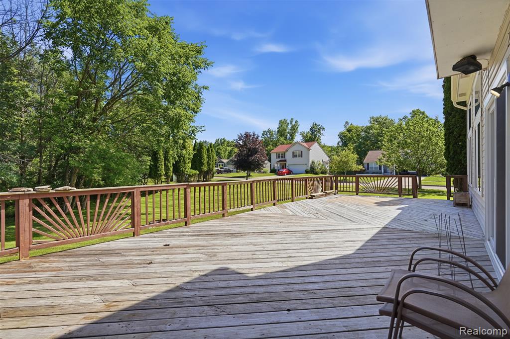 1099 Carriage Hill Drive Property Photo 31