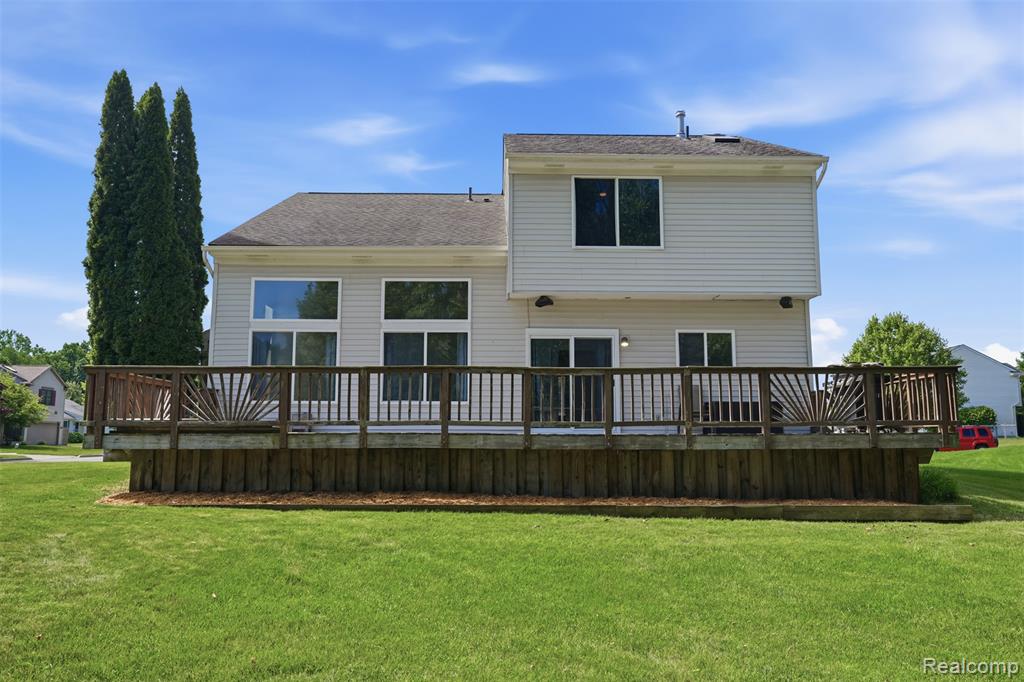 1099 Carriage Hill Drive Property Photo 32