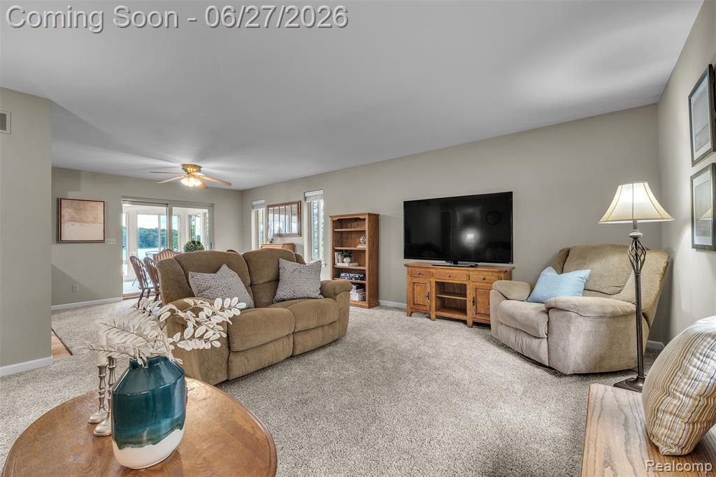 2276 Webster Park Drive Property Photo 6