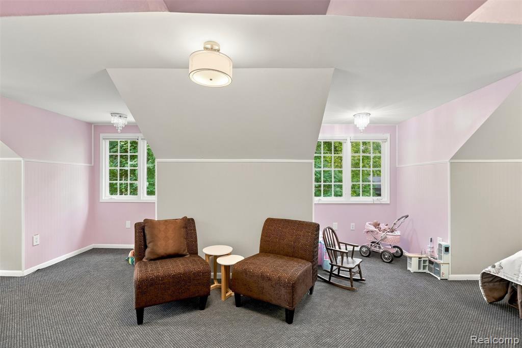 27310 Crestwood Drive Property Photo 48