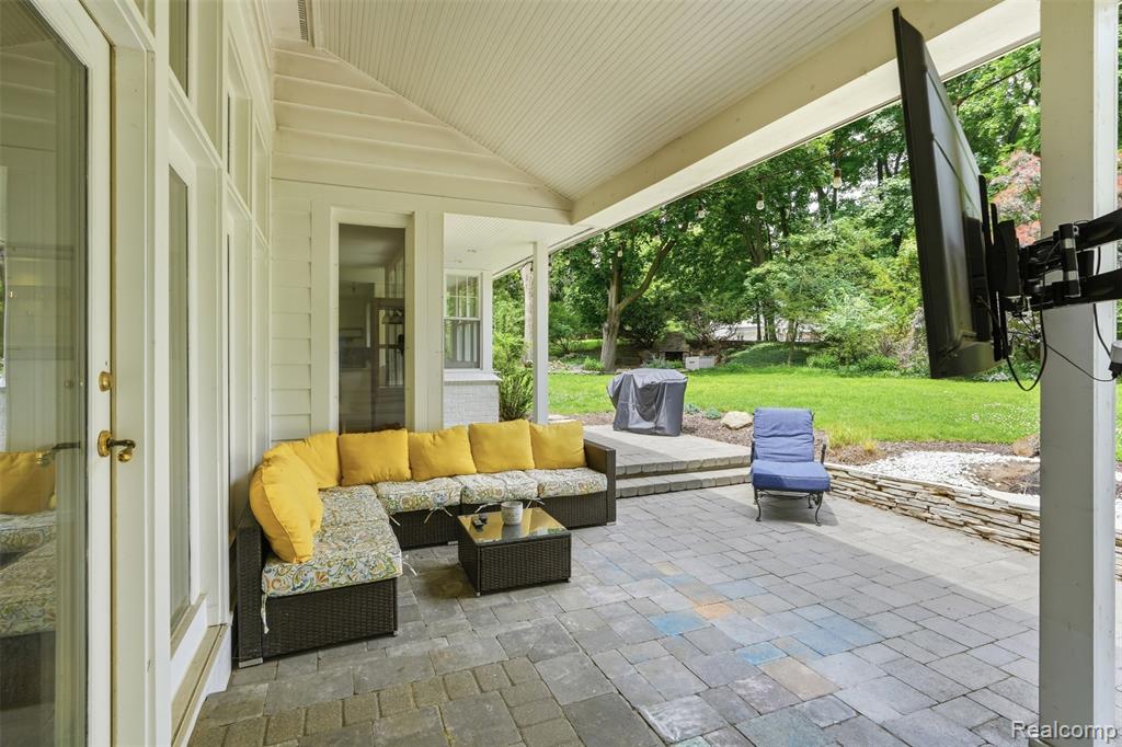 27310 Crestwood Drive Property Photo 62