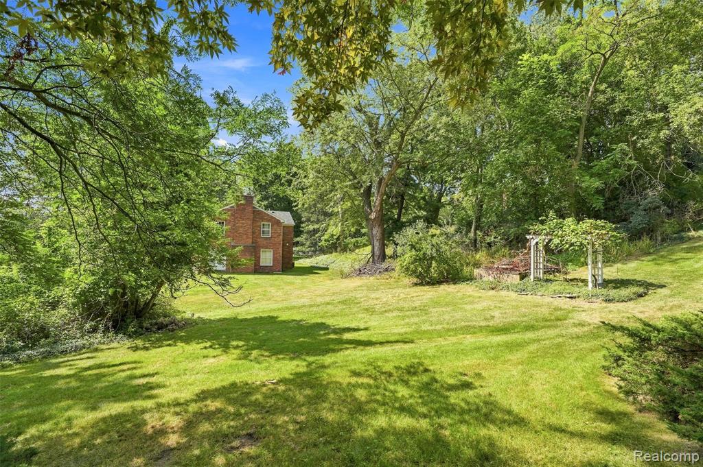 27310 Crestwood Drive Property Photo 73