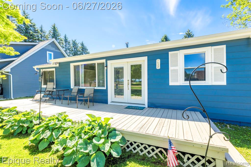 7520 Sunset Boulevard Property Photo 1