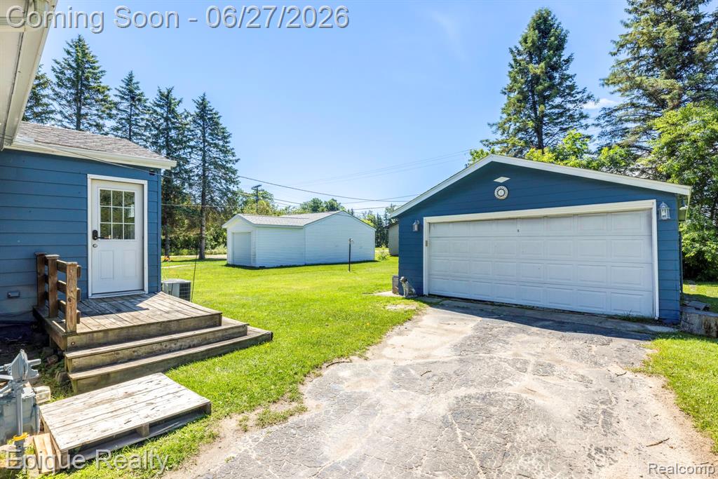 7520 Sunset Boulevard Property Photo 17