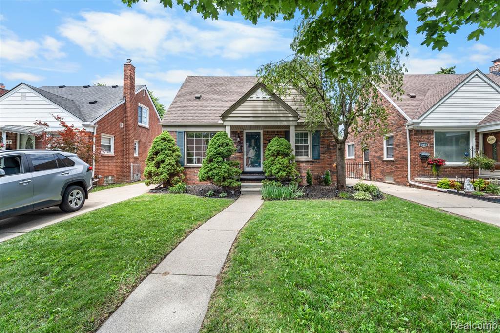 2604 Venice Street Property Photo 1