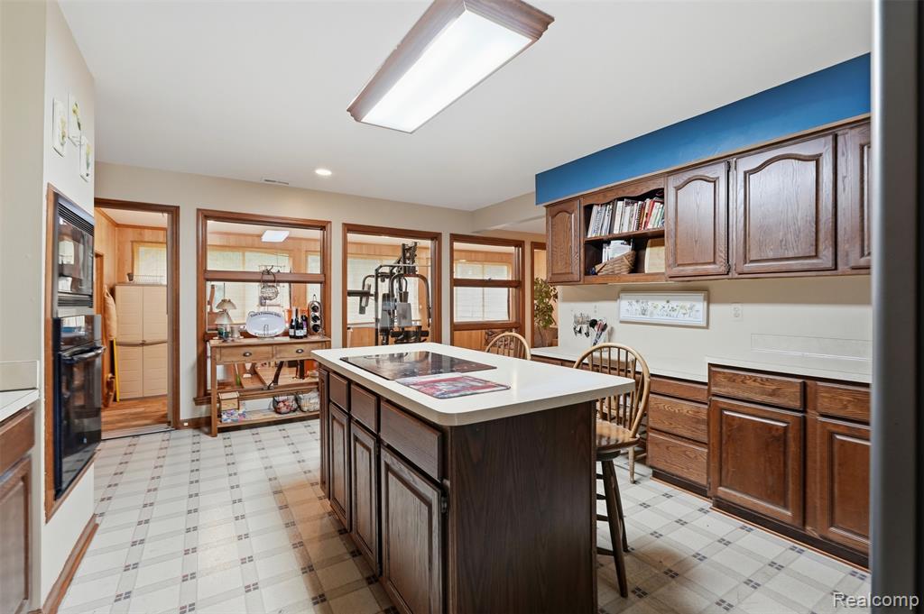 11034 Grand River Road Property Photo 17