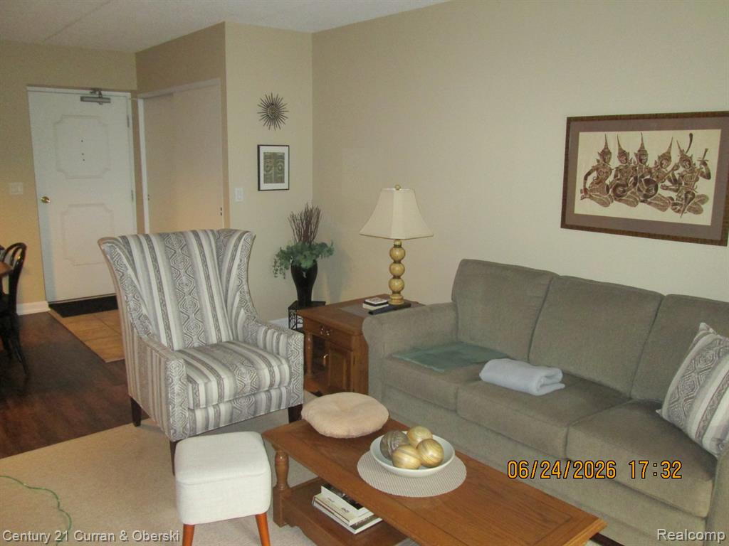 21800 Morley Avenue Property Photo 5